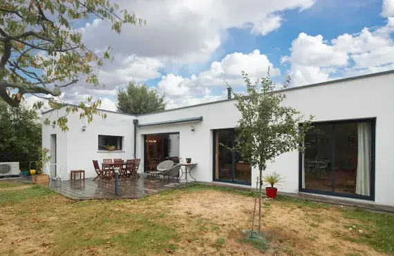 vue exterieure maison sur mesure brique orvault