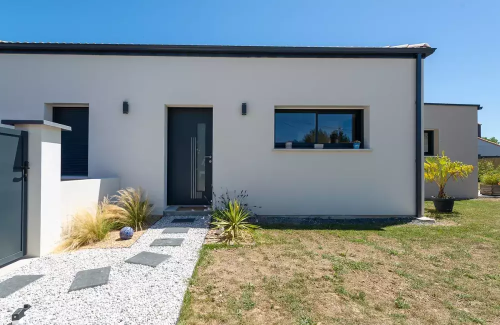 detail-entree-maison-sur-mesure-maconnee-chauve