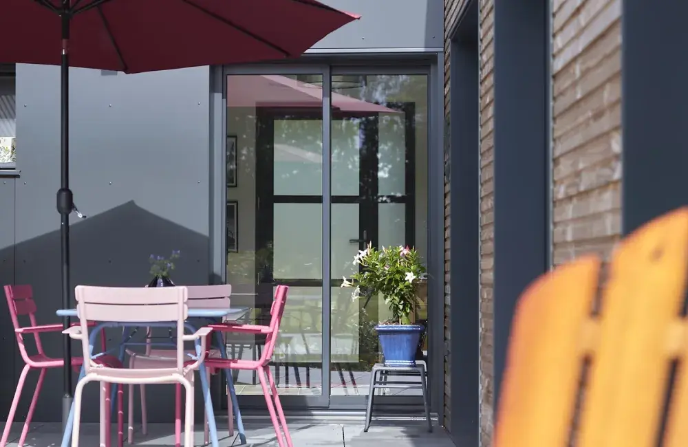 vue -terrasse-maison-ossature-bois-plain-pied-saint-molf