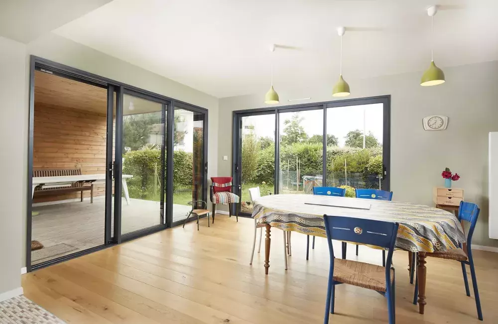 vue-ensemble-salle-a-manger-realisee-extension-reze