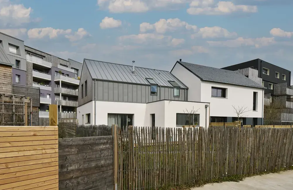 maison sur mesure bois enduit saint nazaire