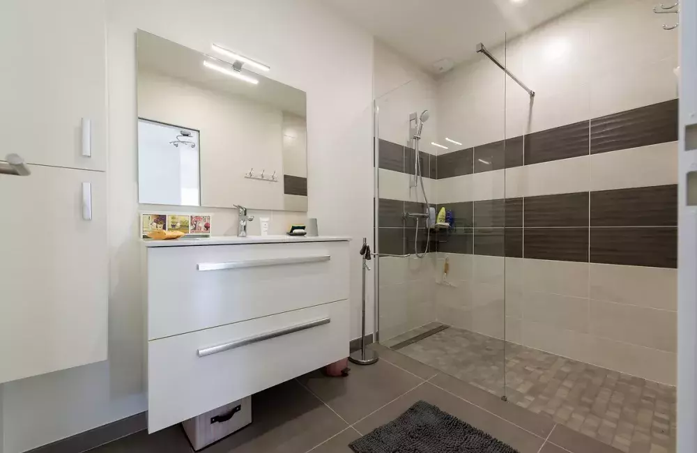 salle-d-eau-douche-italienne-maison-sur-mesure-saint-brevin-les-pins