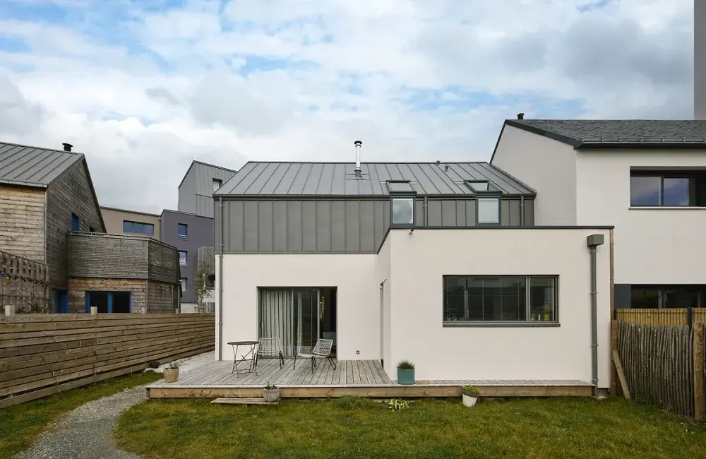 maison sur mesure bois enduit saint nazaire